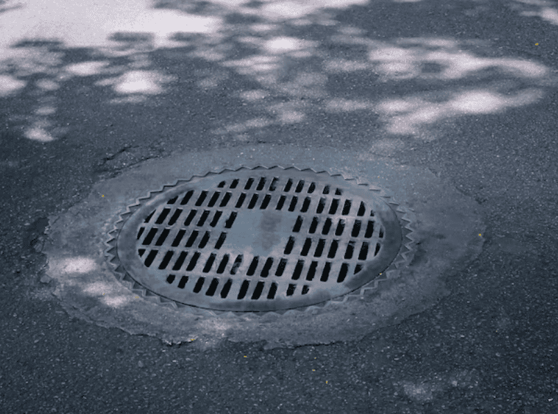 How do plumbers fix sewer line problems?